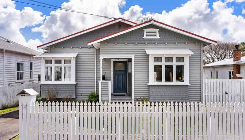 8 Fifth Avenue, Mount Albert