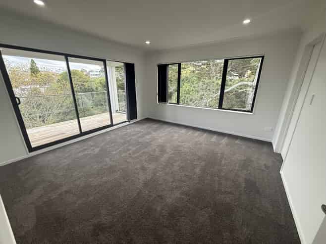 9 Rebecca Rise, Hillsborough
