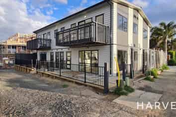 B/12 Pleasant Road, Glen Eden