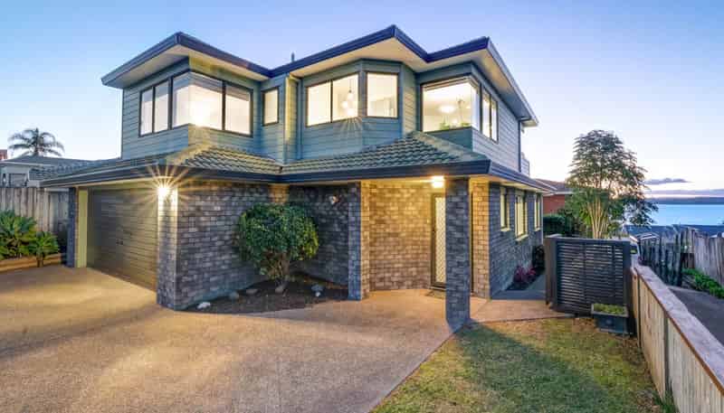 1038a Whangaparaoa Road, Tindalls Beach