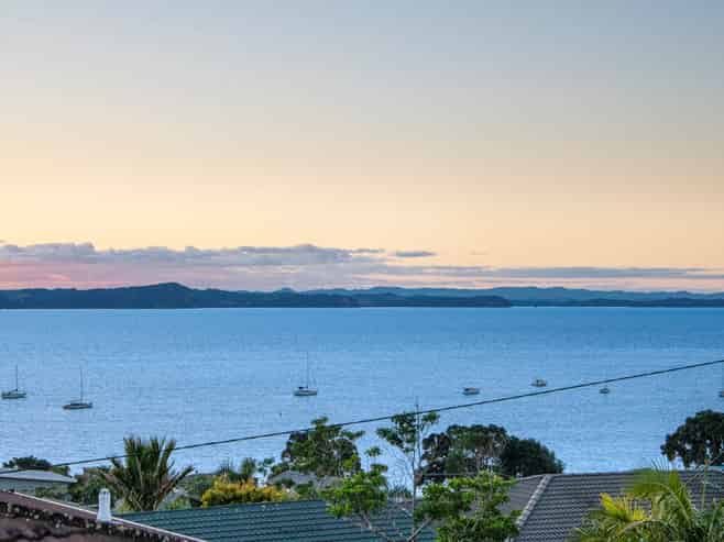 1038a Whangaparaoa Road, Tindalls Beach