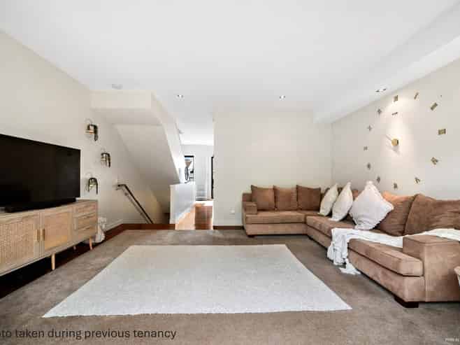 40 Genoa Way, Albany