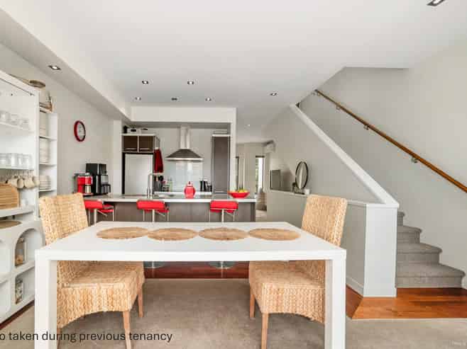 40 Genoa Way, Albany