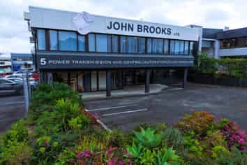 Road Front Industrial Unit | 542 m2