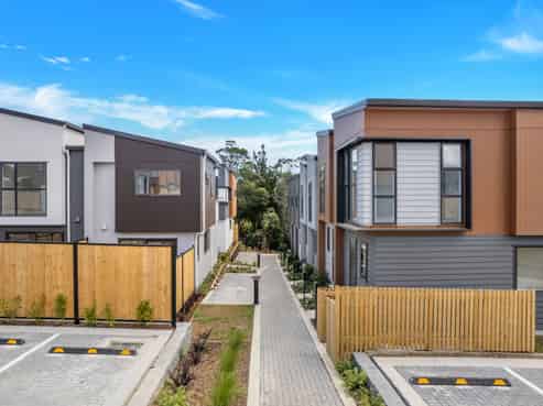 6 Raupeti Lane, Henderson
