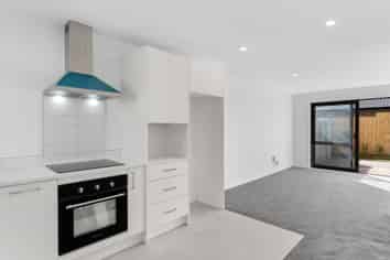 6 Raupeti Lane, Henderson