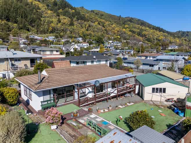 165a Waikawa  Road, Picton