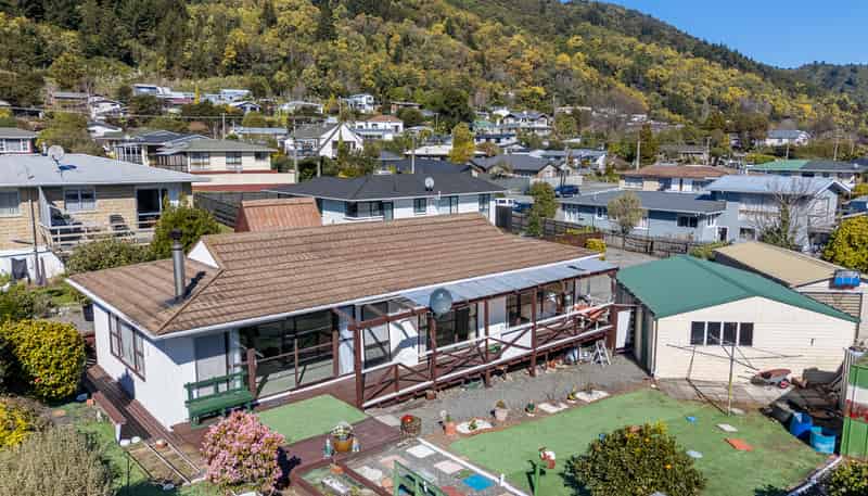 165a Waikawa  Road, Picton