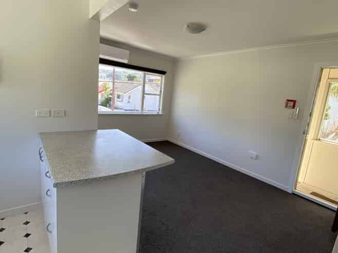 2/185 Daniell Street, Newtown
