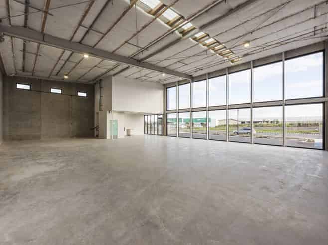 CBRE | High-Profile Modern Industrial Unit