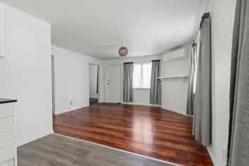 1/505 Featherston Street, Roslyn