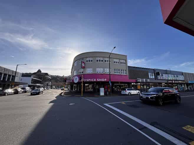 High exposure  - retail or office - you choose