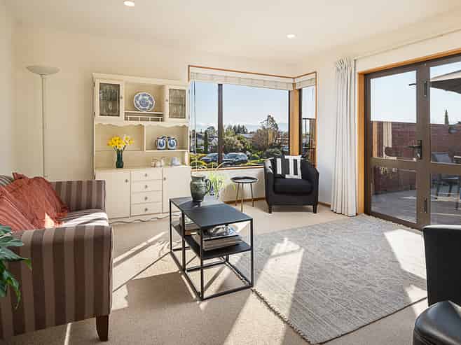 6 Scotston Grove, Witherlea