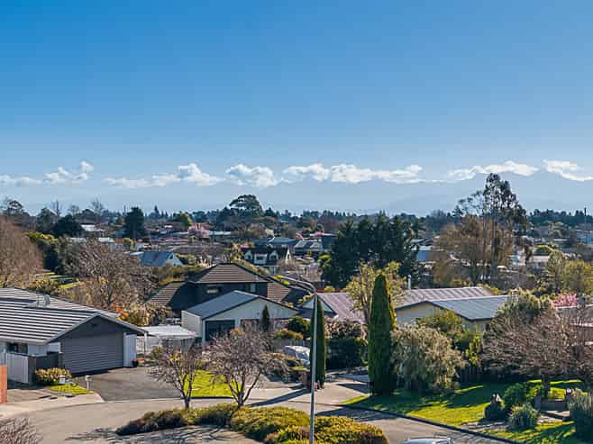 6 Scotston Grove, Witherlea