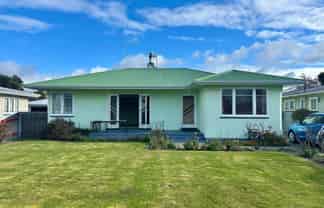 15 Wycliffe Street, Onekawa