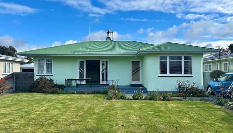 15 Wycliffe Street, Onekawa