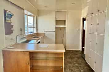 15 Wycliffe Street, Onekawa