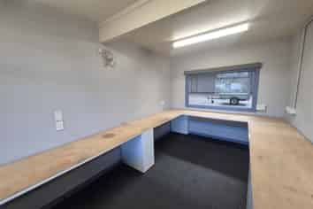 Buy or Lease, Great City Fringe Warehouse