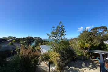 9 Lancewood Ave, Titirangi