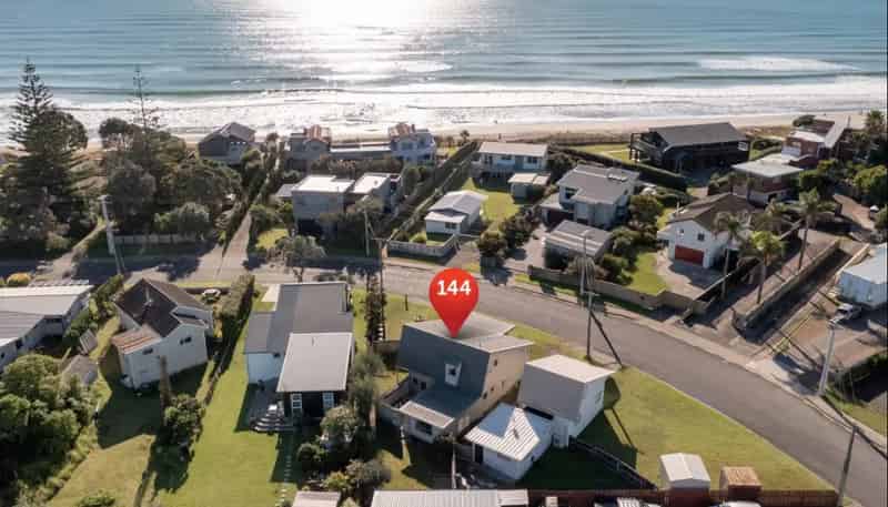 144 Karewa Parade, Papamoa