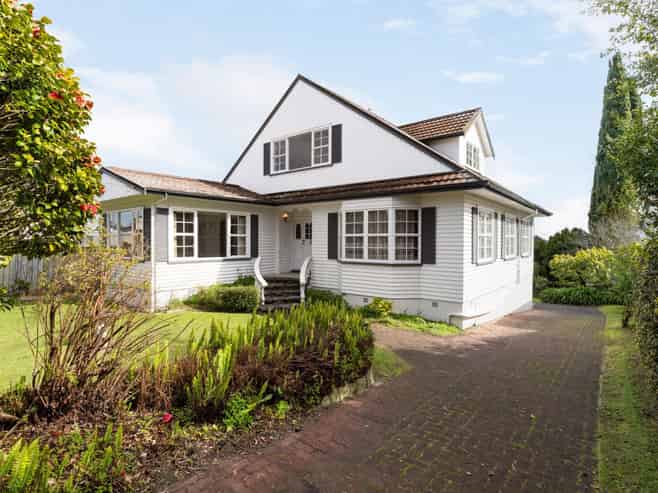 52 Forest Lake Road, Forest Lake