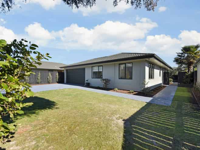 11 Golf Haven Way, Annesbrook