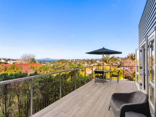 16 Jellicoe Road, Murrays Bay