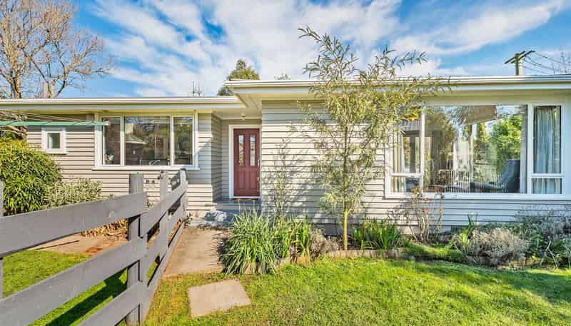 38 High Street, LEESTON