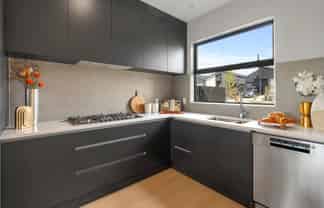 32 Paretao Street, Massey