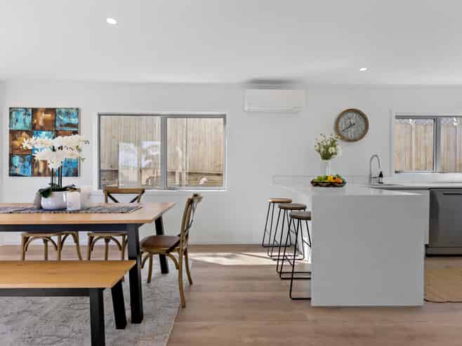 350B East Coast Road, Sunnynook