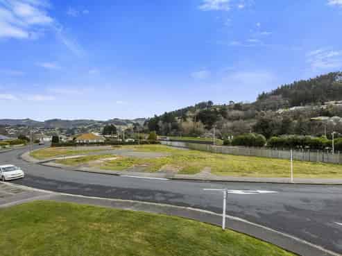 2-12 Albertson Avenue, Port Chalmers