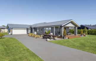 7 Cross Street, Lepperton