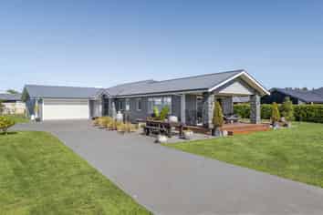 7 Cross Street, Lepperton