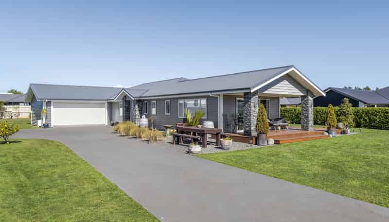 7 Cross Street, Lepperton