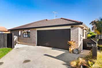 32 Magnolia Drive, Waiuku