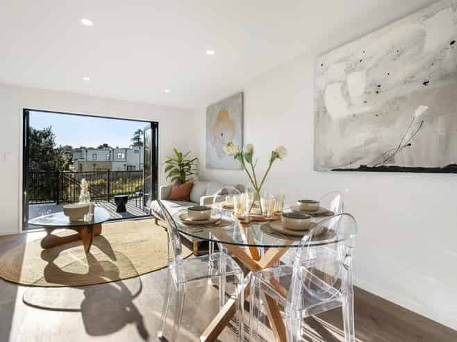 8/10 Ngaroma House Drive , Hobsonville