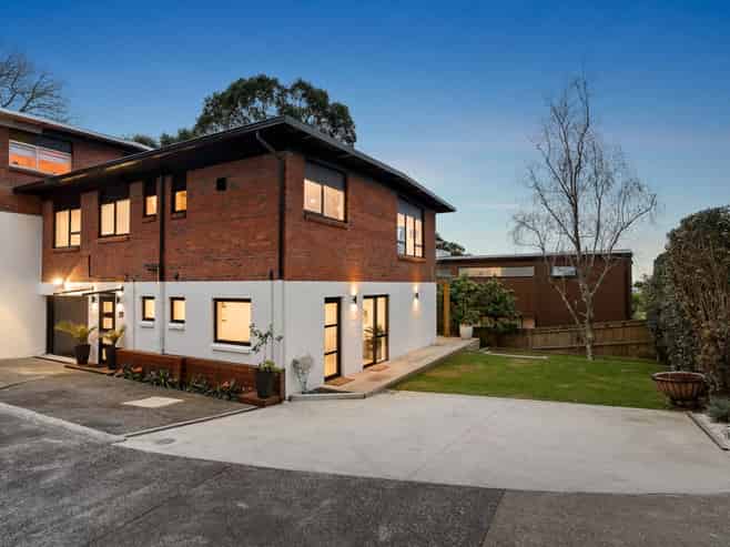 1/12 Surville Place, Mairangi Bay