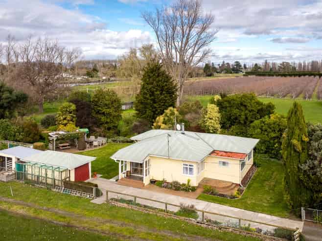 39 Farndon Road, Clive