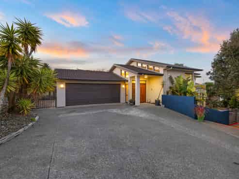 63 San Valentino Drive, Henderson Valley