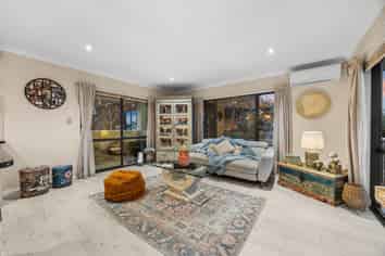 63 San Valentino Drive, Henderson Valley