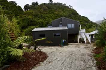 4 Horncastle Crescent, Little Wanganui