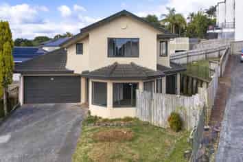 2/14 Mossop Rise, Glenfield