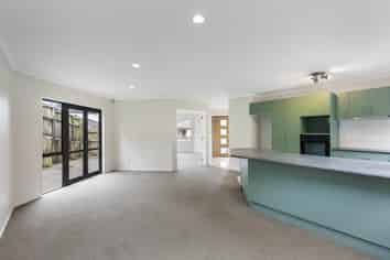 2/14 Mossop Rise, Glenfield