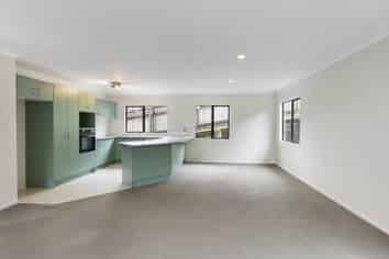 2/14 Mossop Rise, Glenfield