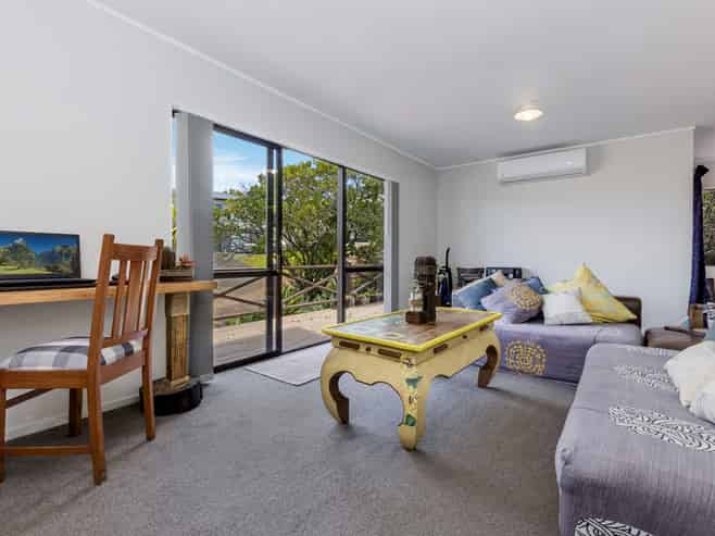 5 San Bernadino Drive, Henderson