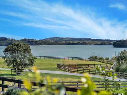 15A Goble Road, Clarks Beach