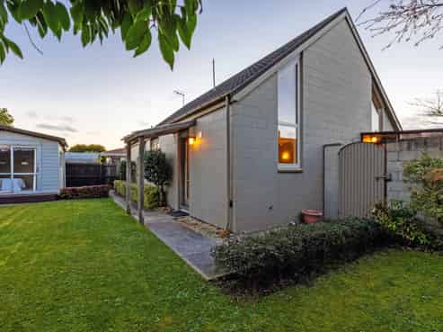 42B Delaware Crescent, Russley