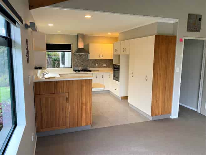 5 Maple Crescent , Whalers Gate