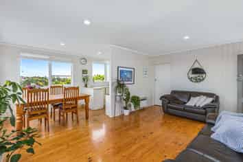 11 Barker Rise, Northcross