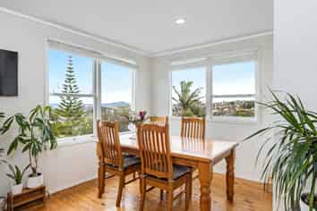 11 Barker Rise, Northcross